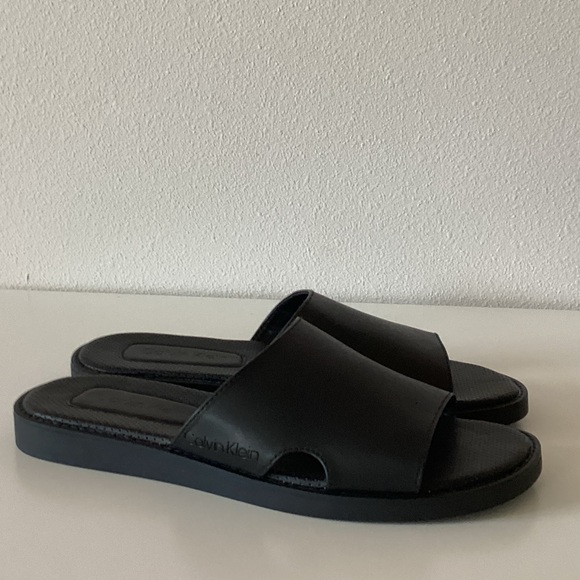 Calvin Klein Black Slide Sandals for Women - Minimal Casual Style Size 8.5 - Picture 4 of 5